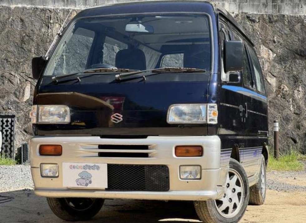 Suzuki kei van being imported, awaiting shipment